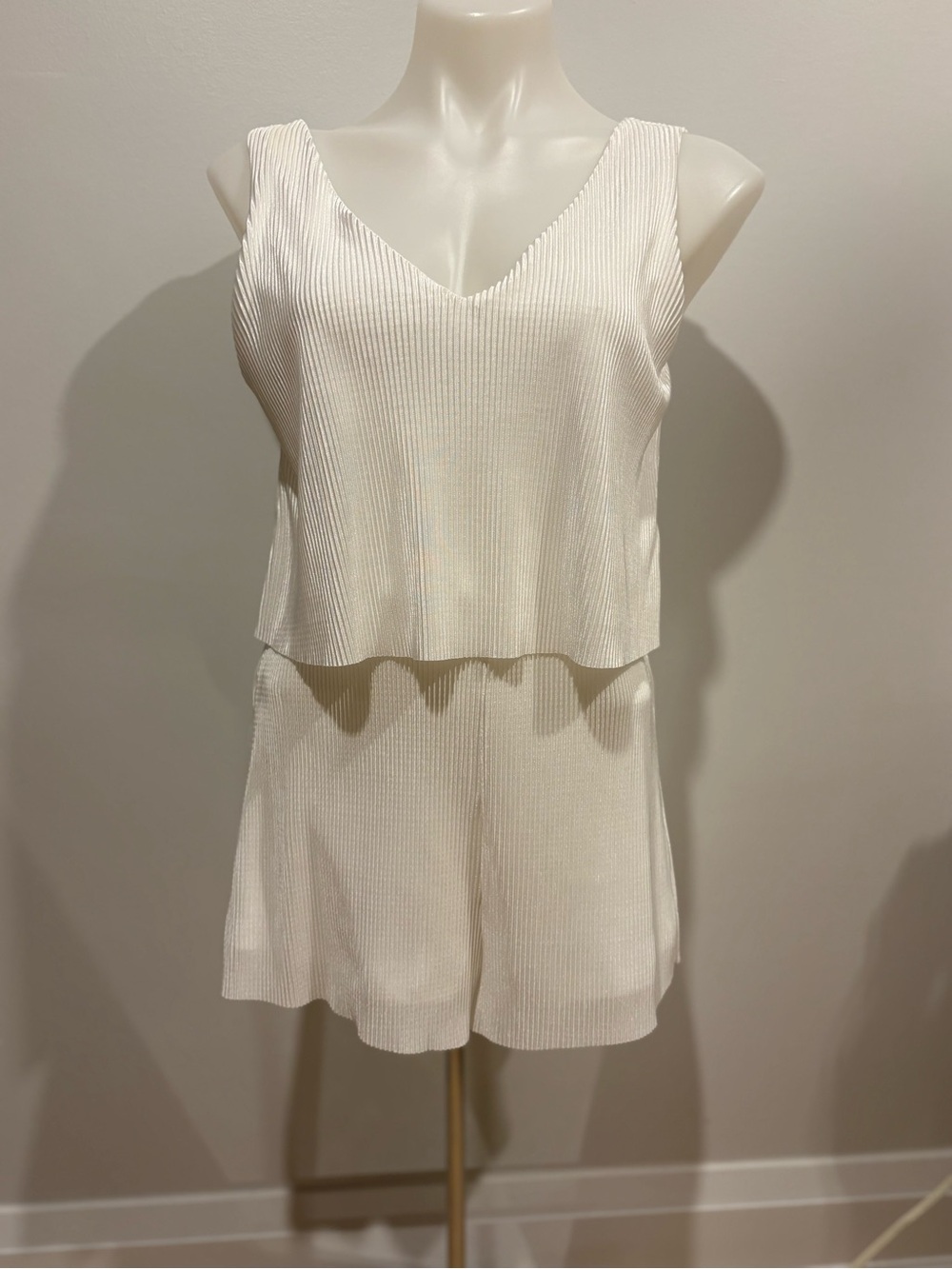 Pink Lily Ivory Ribbed V-Neck Tank short set